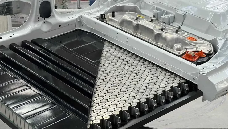 Tesla’da Çin Üretimi LG Hücrelerde Gizli Kapasite Kaybı mı Var? Türkiye’de Binlerce Aracı Etkileyebilecek Sızıntının Perde Arkası!